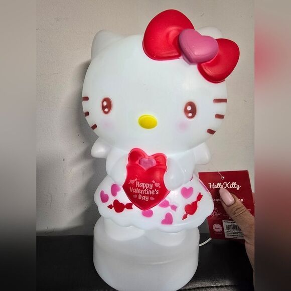 Sanrio Valentine's Day Blow Mold Décor Hello Kitty Kuromi and My Melody LED, 3pc - Picture 15 of 15